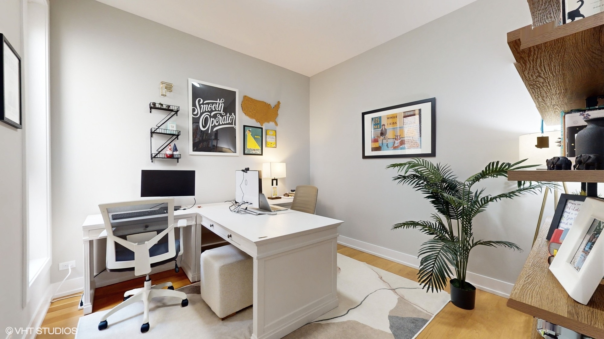3056 North Lincoln Avenue Chicago IL 60657