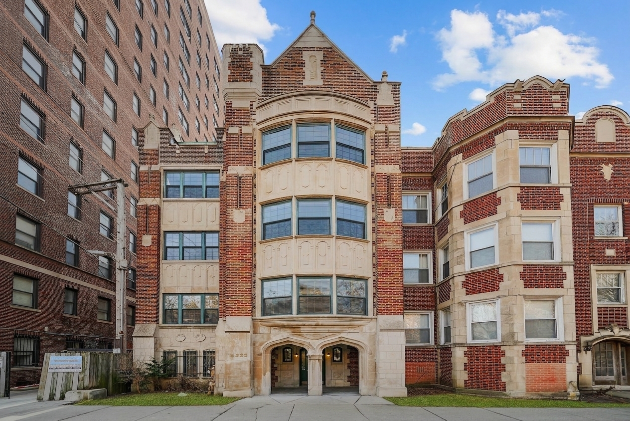 2363 East 70th Place Chicago IL 60649