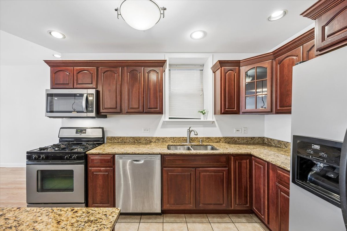 2363 East 70th Place Chicago IL 60649