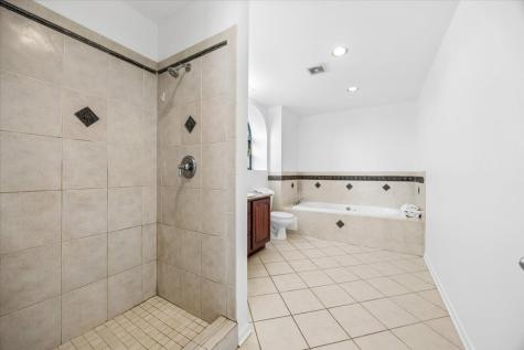 2363 East 70th Street Chicago IL 60649