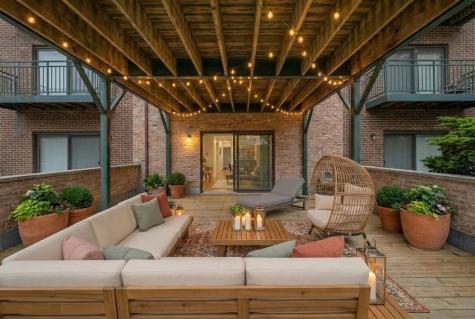 2363 East 70th Street Chicago IL 60649