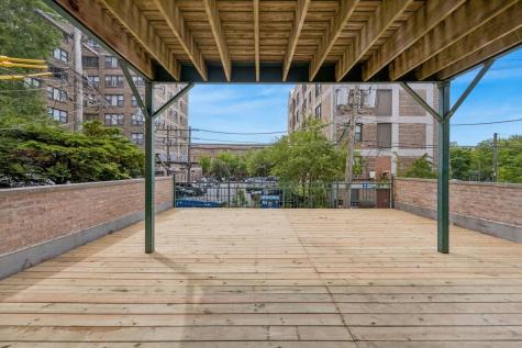 2363 East 70th Street Chicago IL 60649