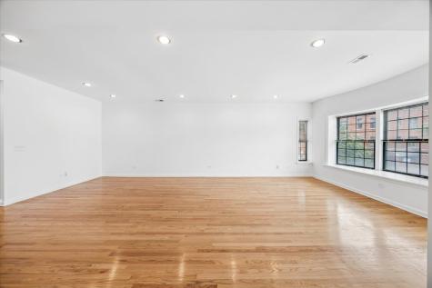 2363 East 70th Street Chicago IL 60649