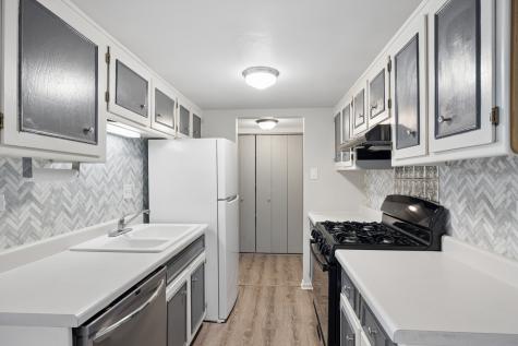 8025 Woodglen Lane Downers Grove IL 60516