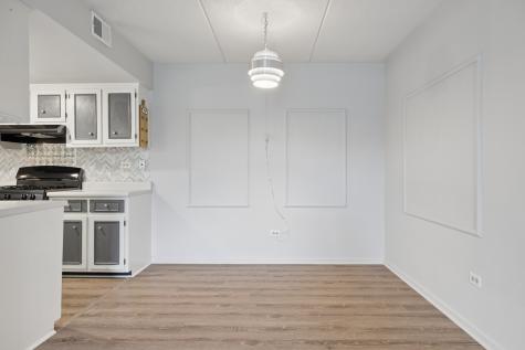 8025 Woodglen Lane Downers Grove IL 60516