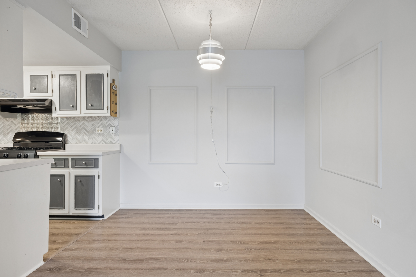 8025 Woodglen Lane Downers Grove IL 60516