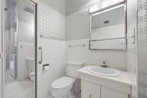 8025 Woodglen Lane Downers Grove IL 60516
