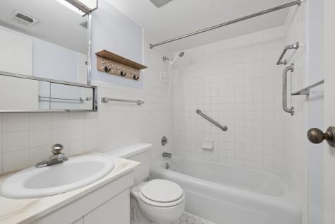8025 Woodglen Lane Downers Grove IL 60516