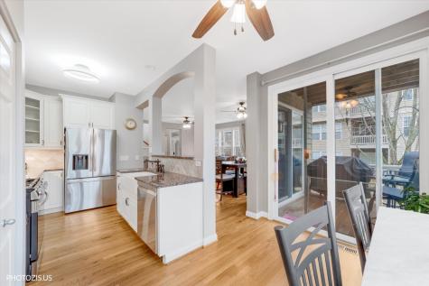 365 Lake Avenue Wauconda IL 60084