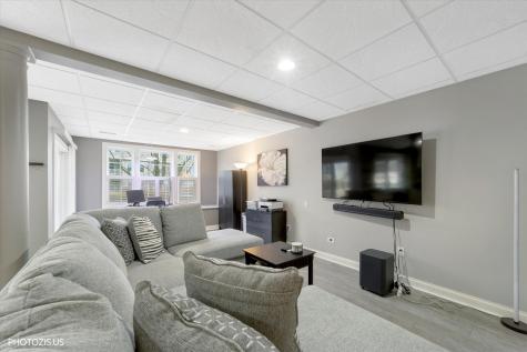365 Lake Avenue Wauconda IL 60084