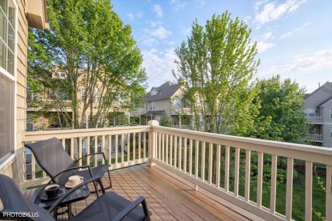 365 Lake Avenue Wauconda IL 60084