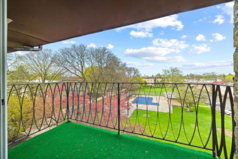 535 South Cleveland Avenue Arlington Heights IL 60005