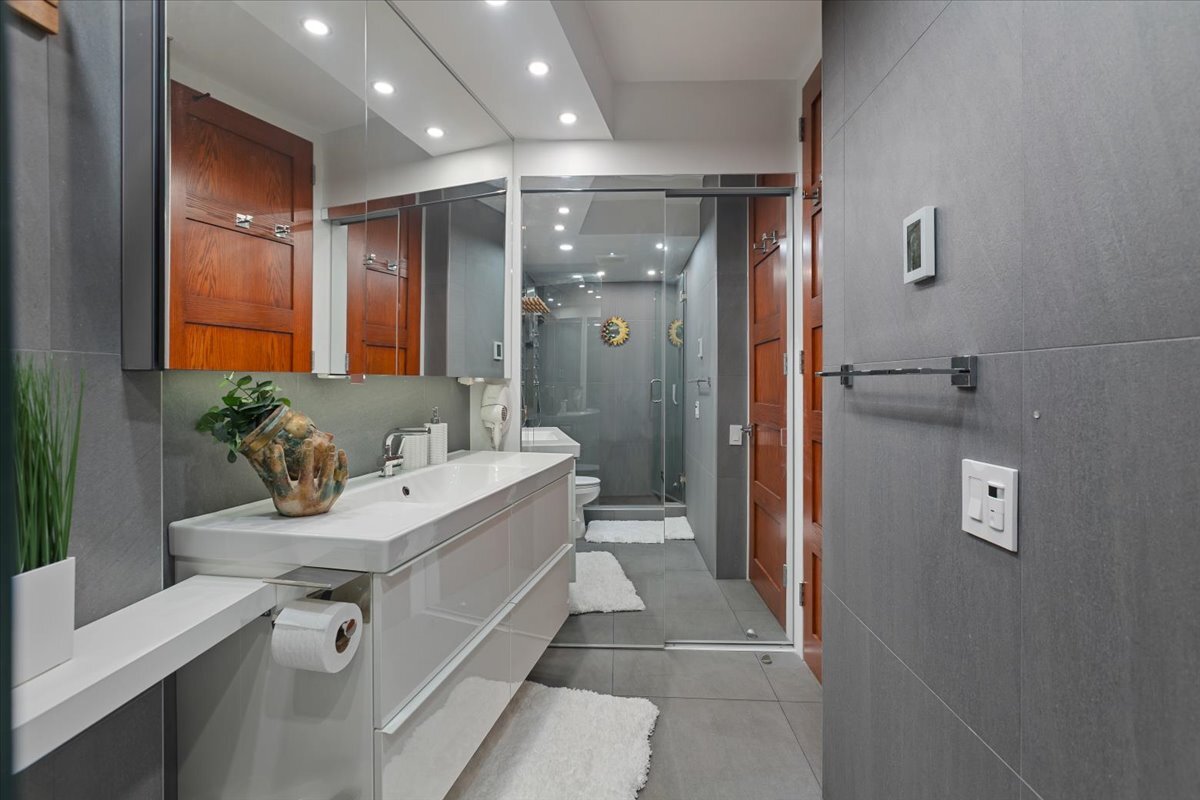 300 North State Street Chicago IL 60654