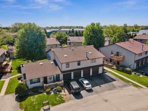 1844 Kerrybrook Court Sycamore IL 60178