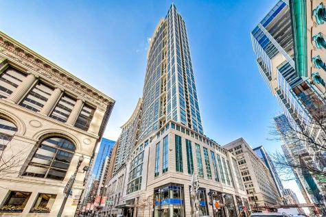130 North Garland Court Chicago IL 60602