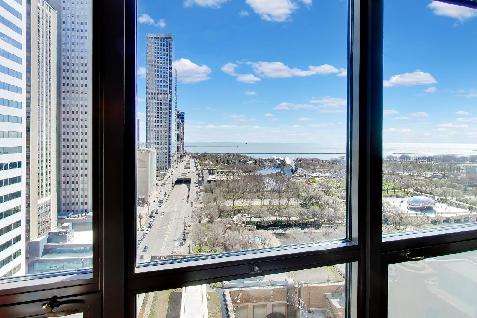 130 North Garland Court Chicago IL 60602