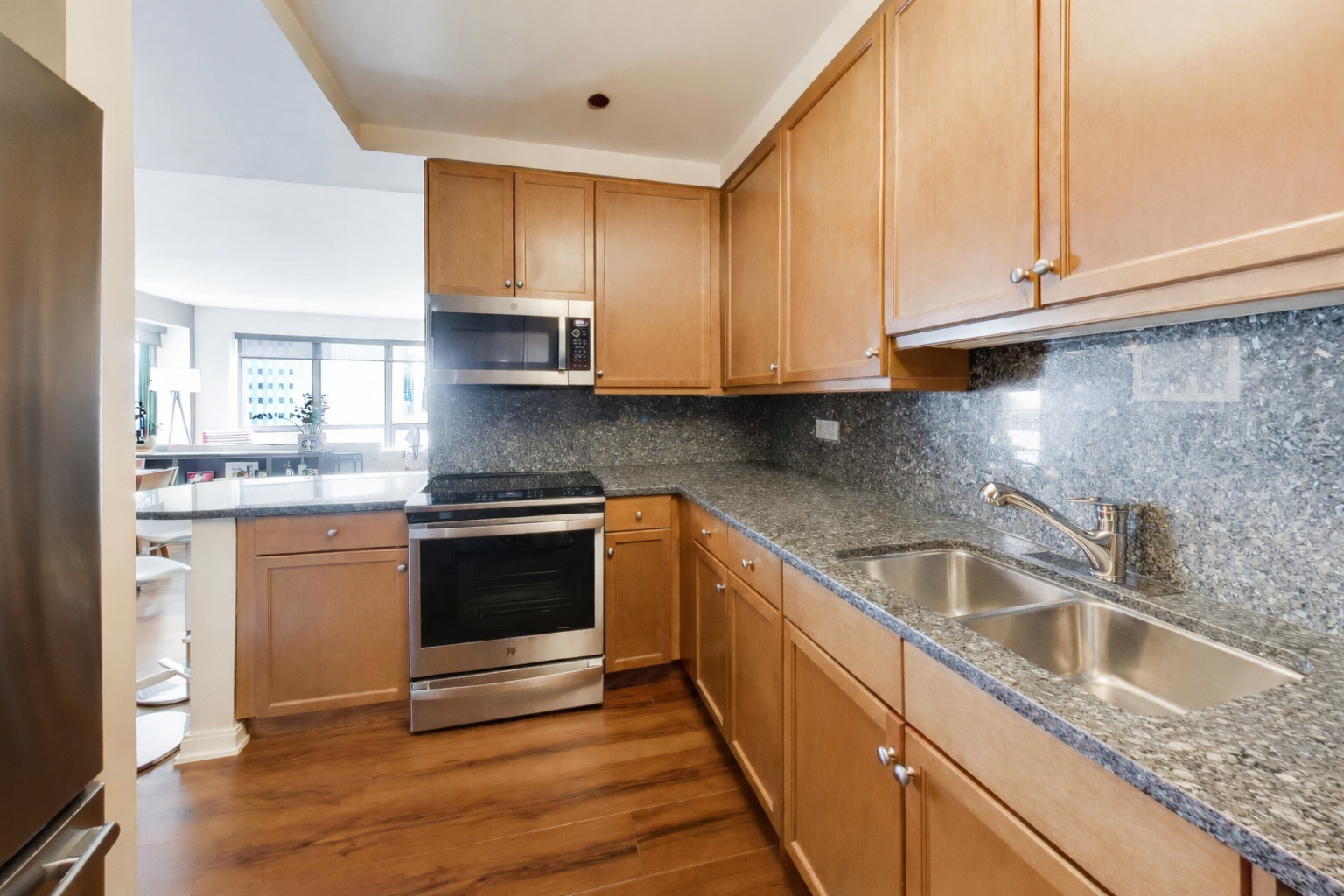 130 North Garland Court Chicago IL 60602