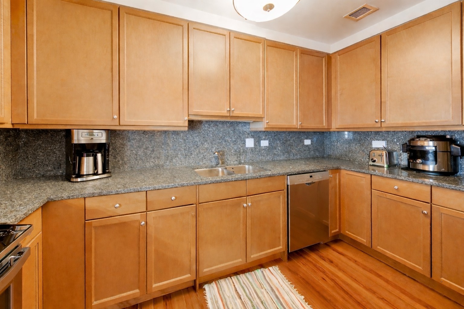 130 North Garland Court Chicago IL 60602
