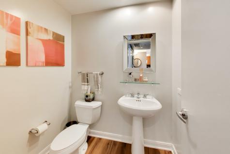 130 North Garland Court Chicago IL 60602