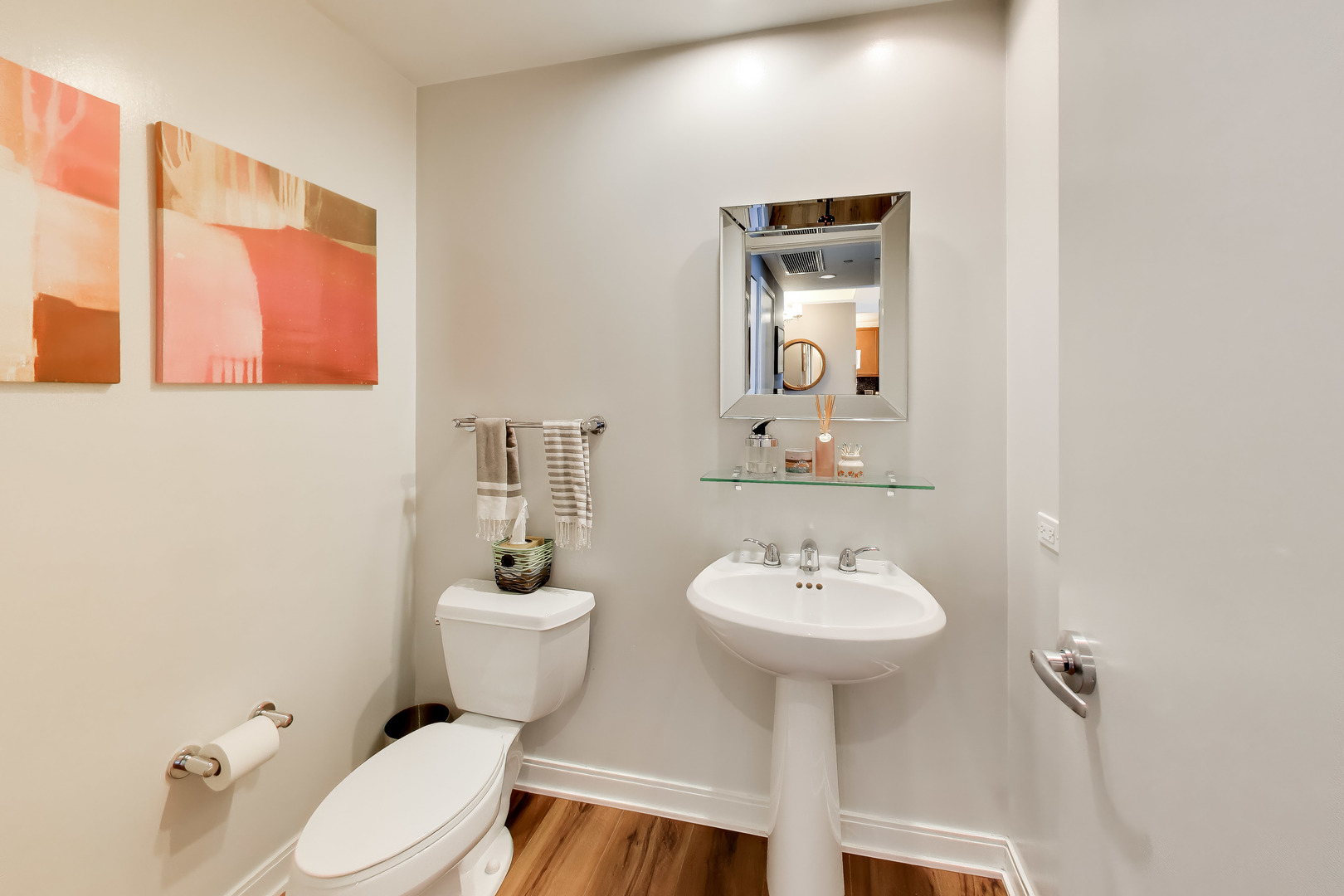 130 North Garland Court Chicago IL 60602