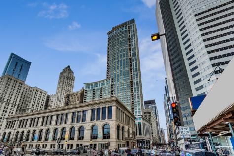130 North Garland Court Chicago IL 60602