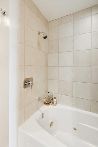 130 North Garland Court Chicago IL 60602