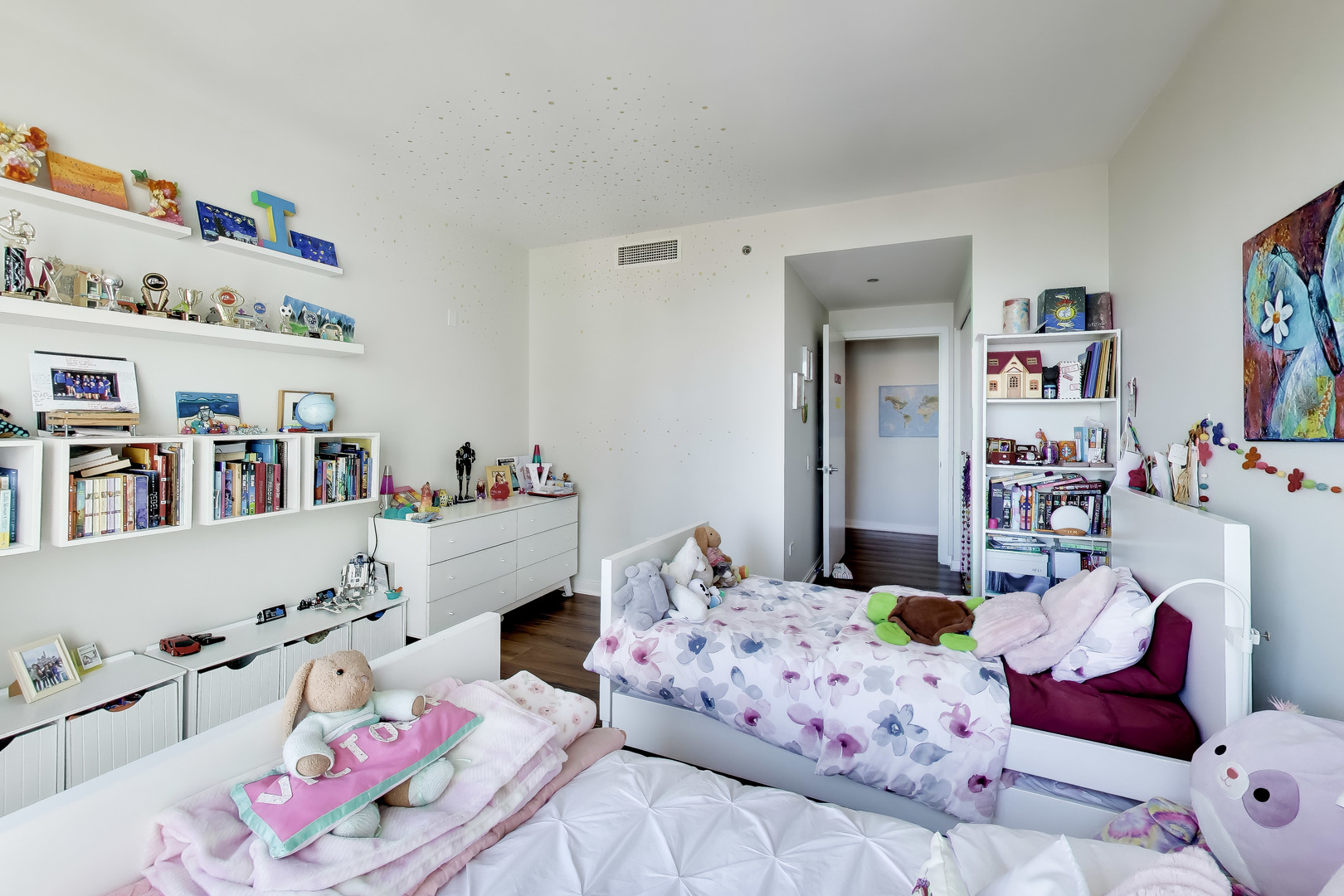 130 North Garland Court Chicago IL 60602