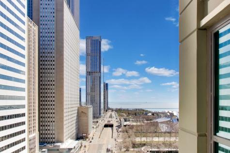 130 North Garland Court Chicago IL 60602