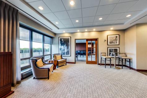 130 North Garland Court Chicago IL 60602