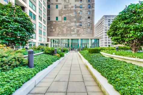 130 North Garland Court Chicago IL 60602