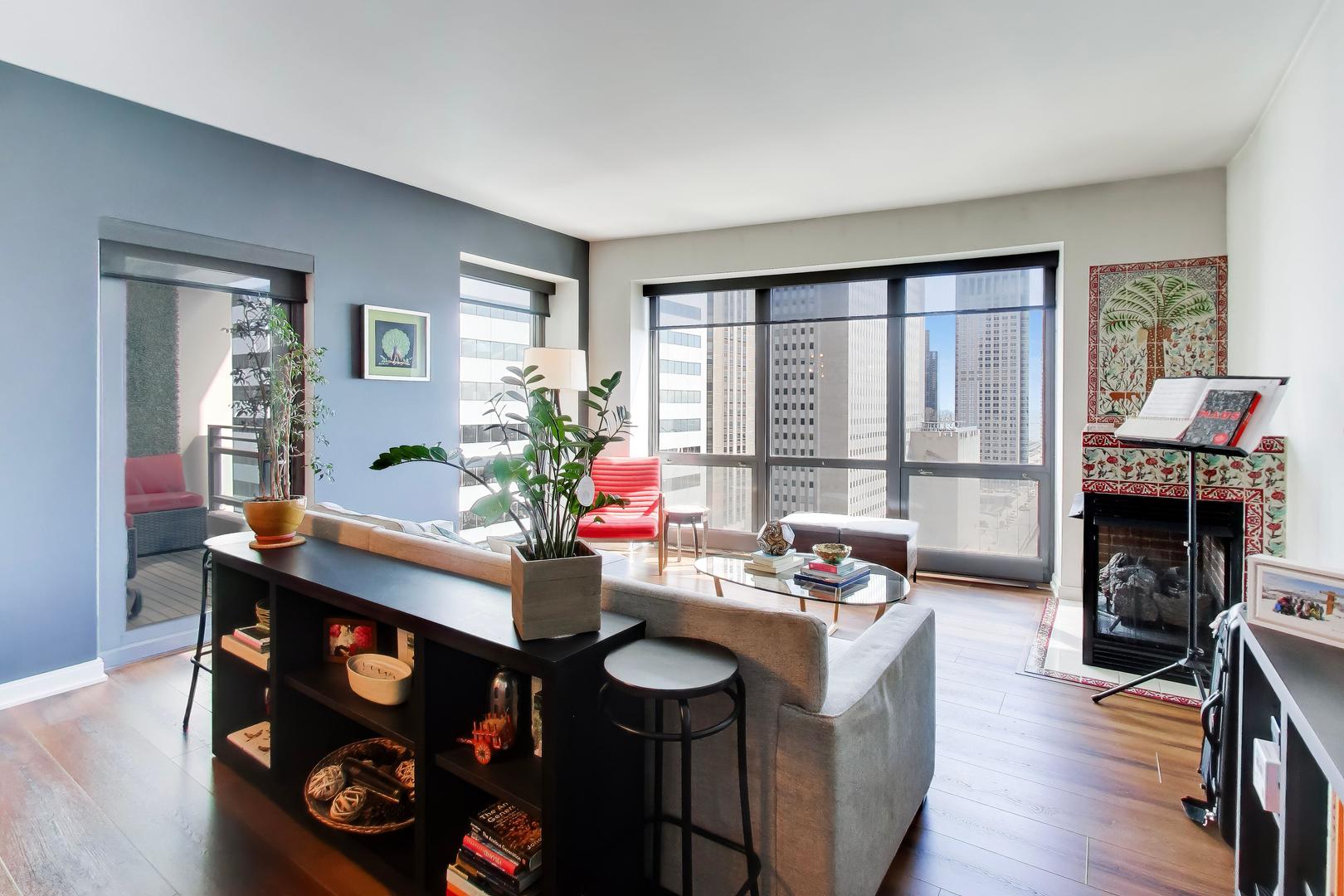 130 North Garland Court Chicago IL 60602