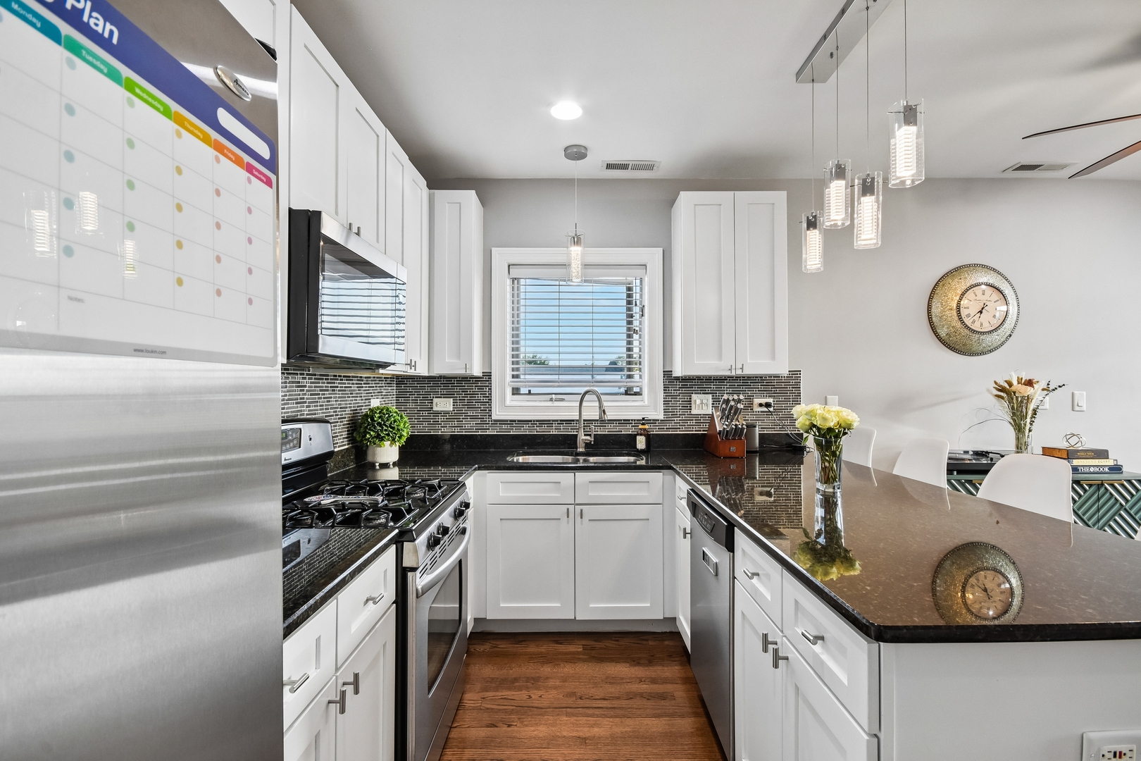 4345 South Indiana Avenue Chicago IL 60653