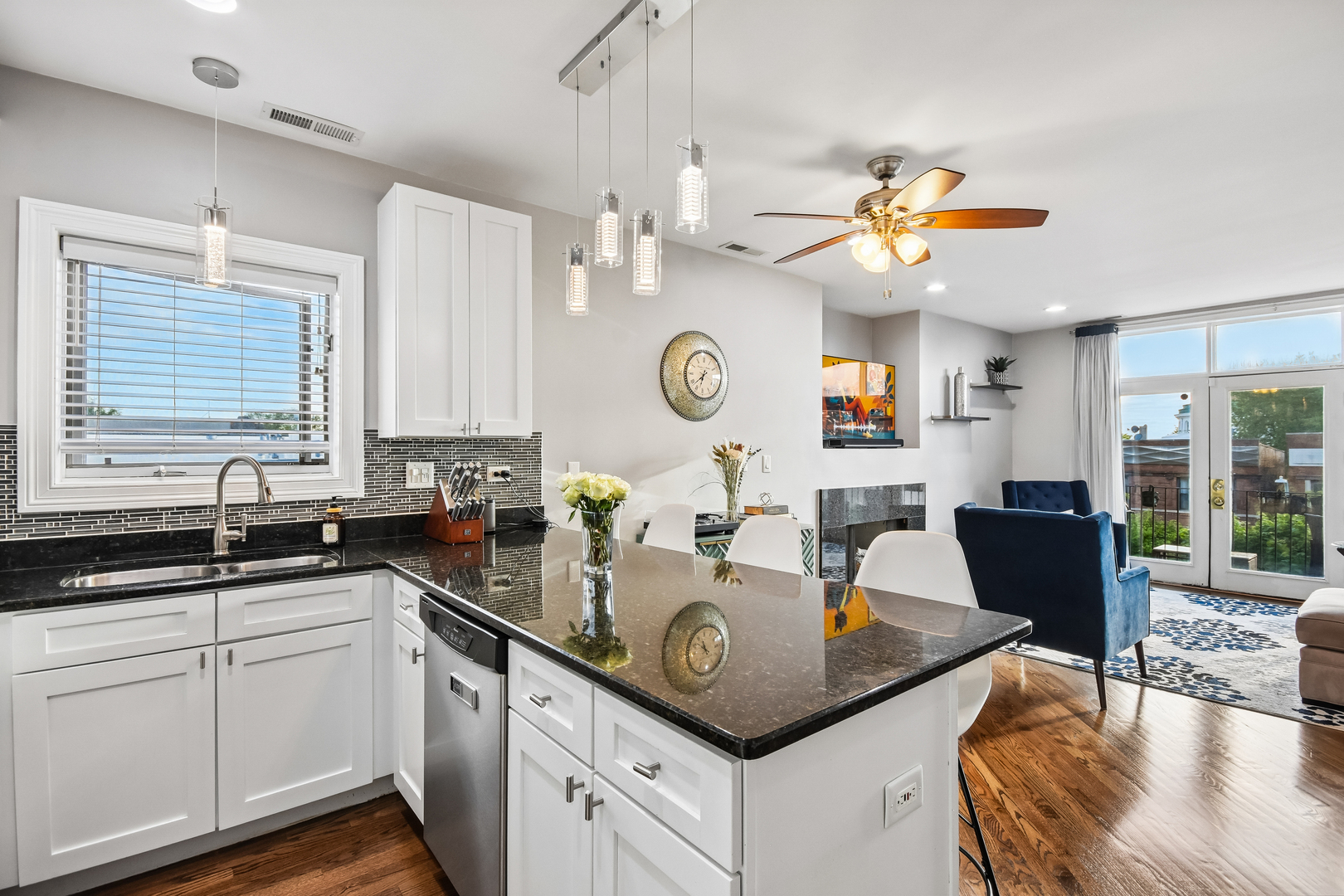 4345 South Indiana Avenue Chicago IL 60653