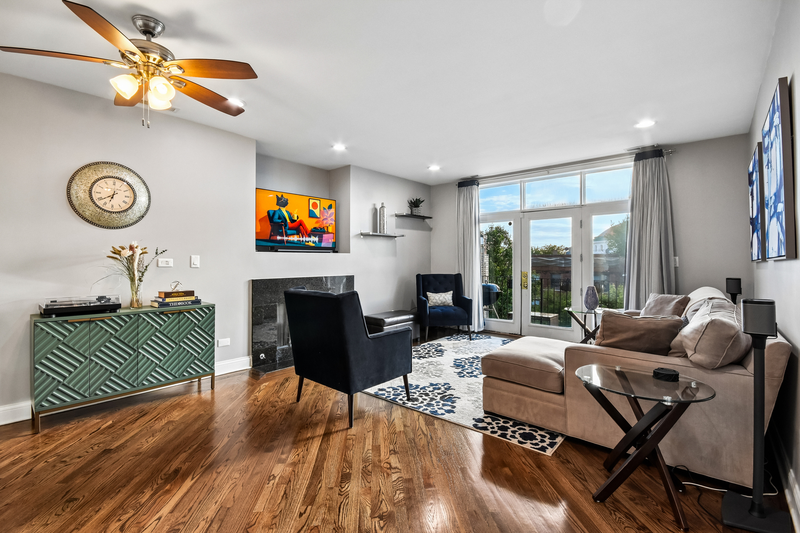 4345 South Indiana Avenue Chicago IL 60653
