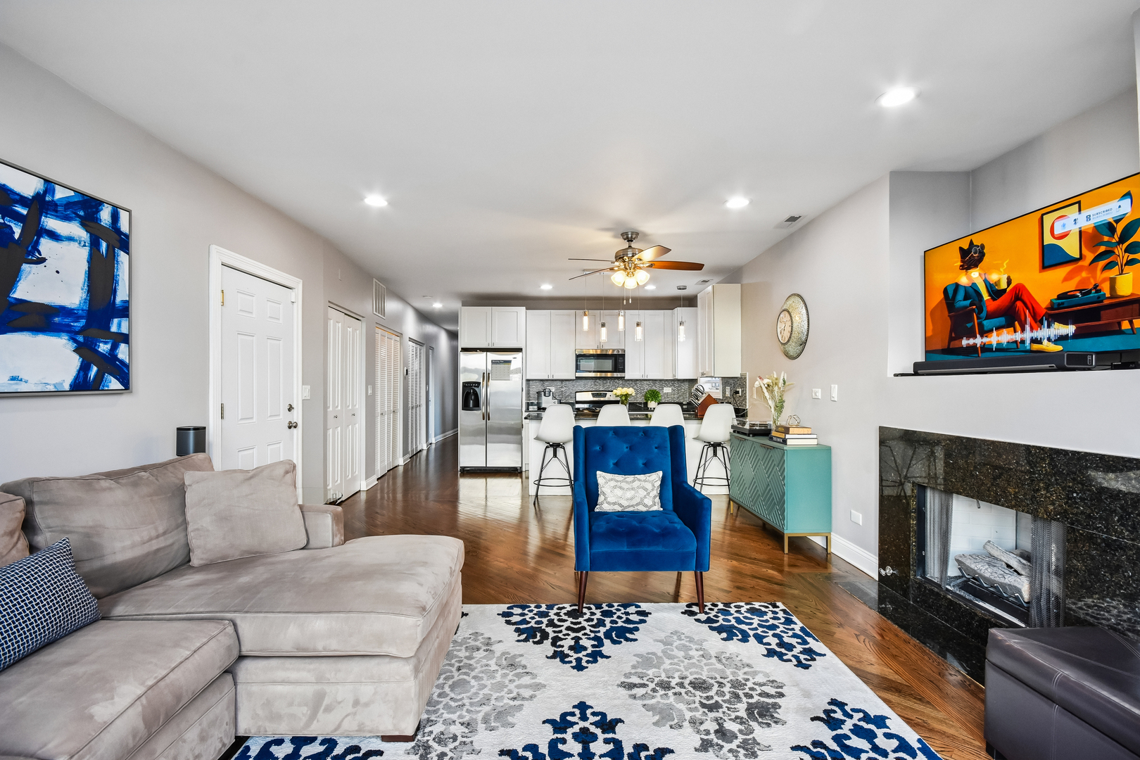 4345 South Indiana Avenue Chicago IL 60653