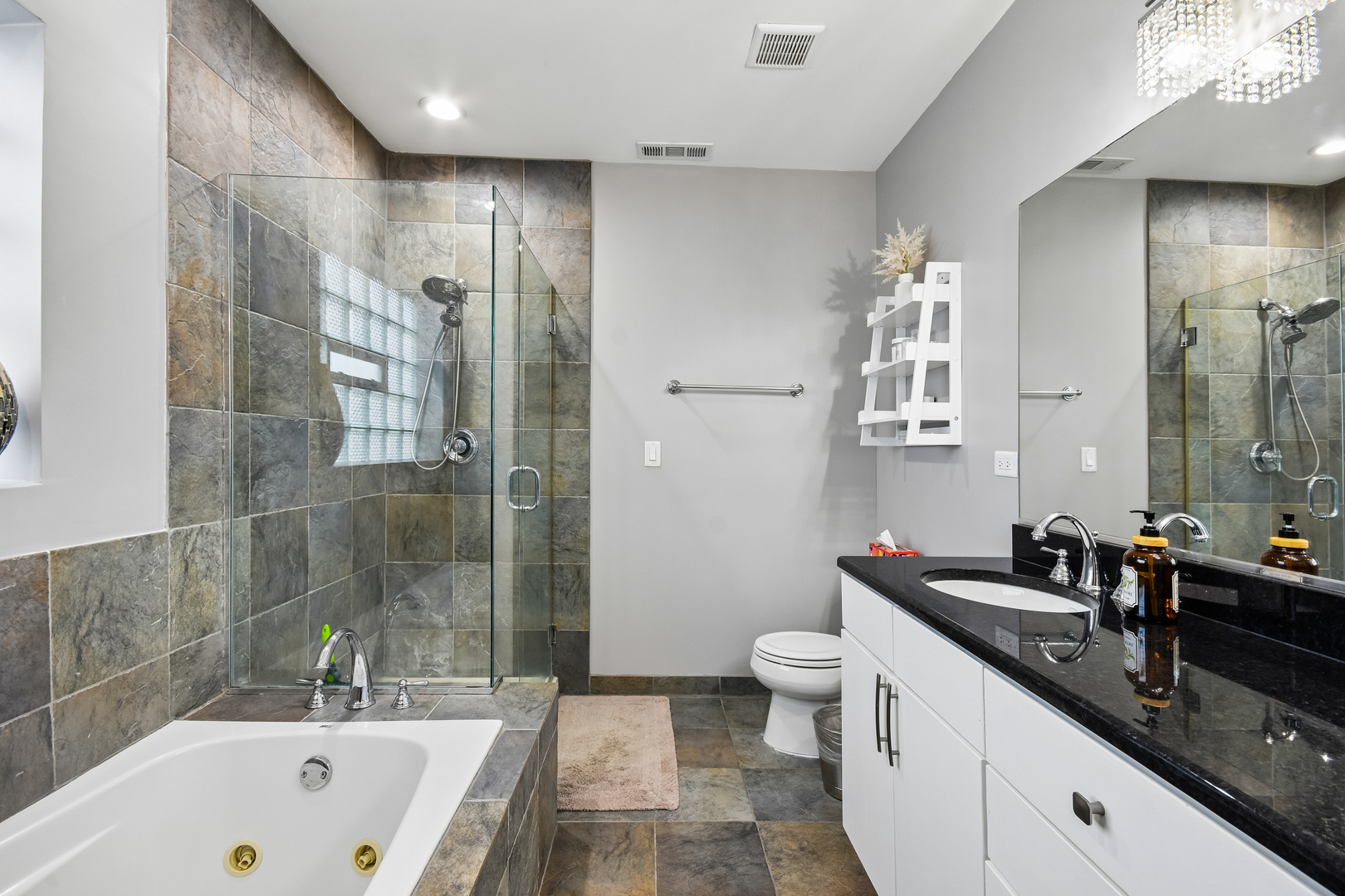 4345 South Indiana Avenue Chicago IL 60653