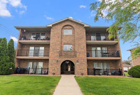 9964 West 153 Street Orland Park IL 60462