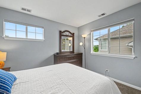 1149 East Cambria Lane Lombard IL 60148