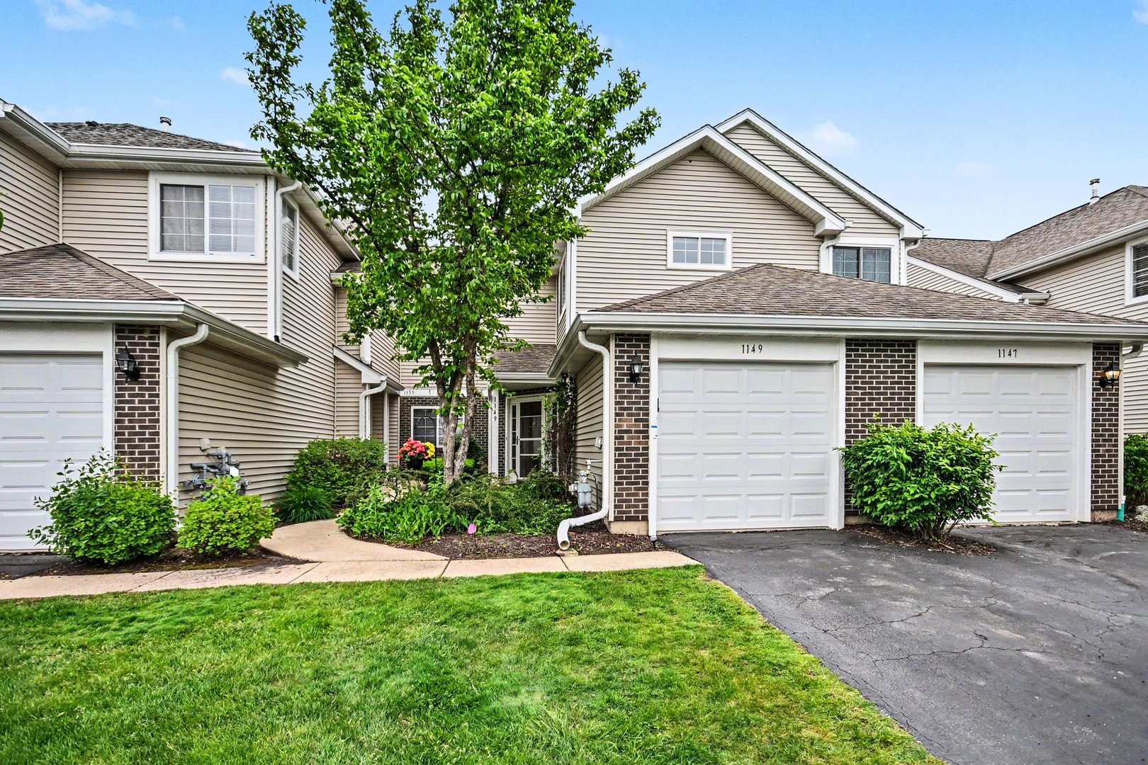 1149 East Cambria Lane Lombard IL 60148