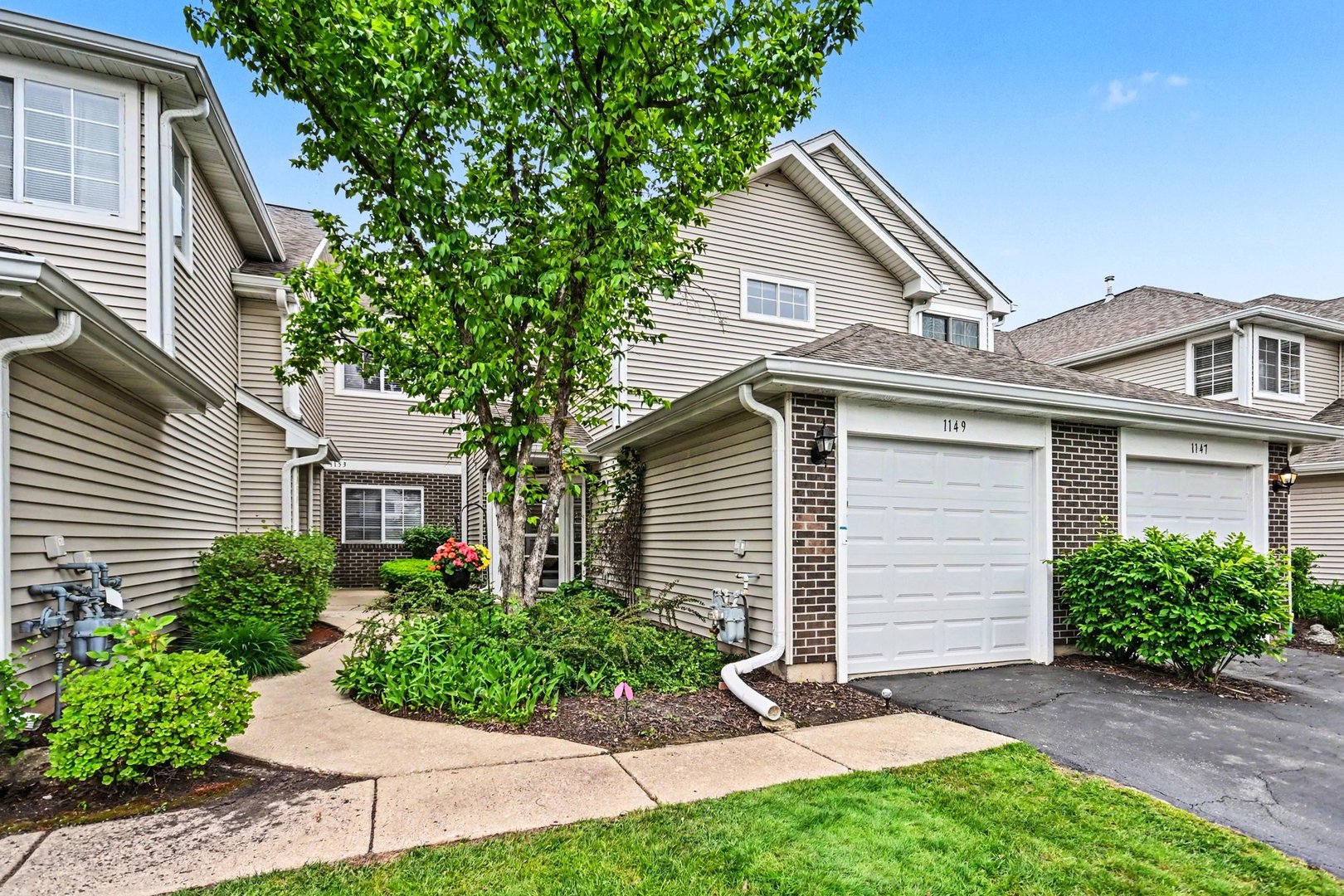 1149 East Cambria Lane Lombard IL 60148