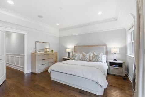 927 West George Street Chicago IL 60657