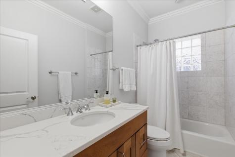 927 West George Street Chicago IL 60657