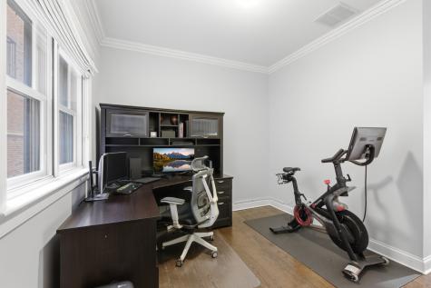 927 West George Street Chicago IL 60657