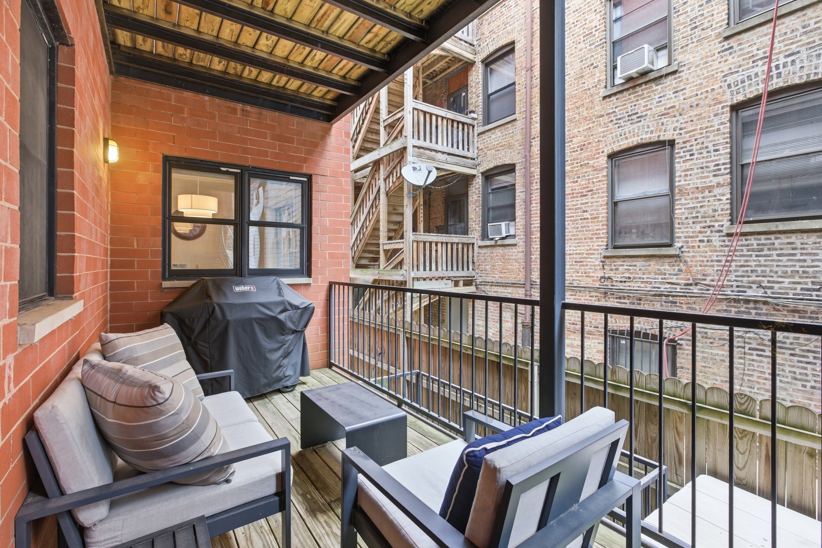 927 West George Street Chicago IL 60657