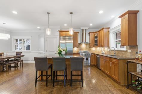 927 West George Street Chicago IL 60657