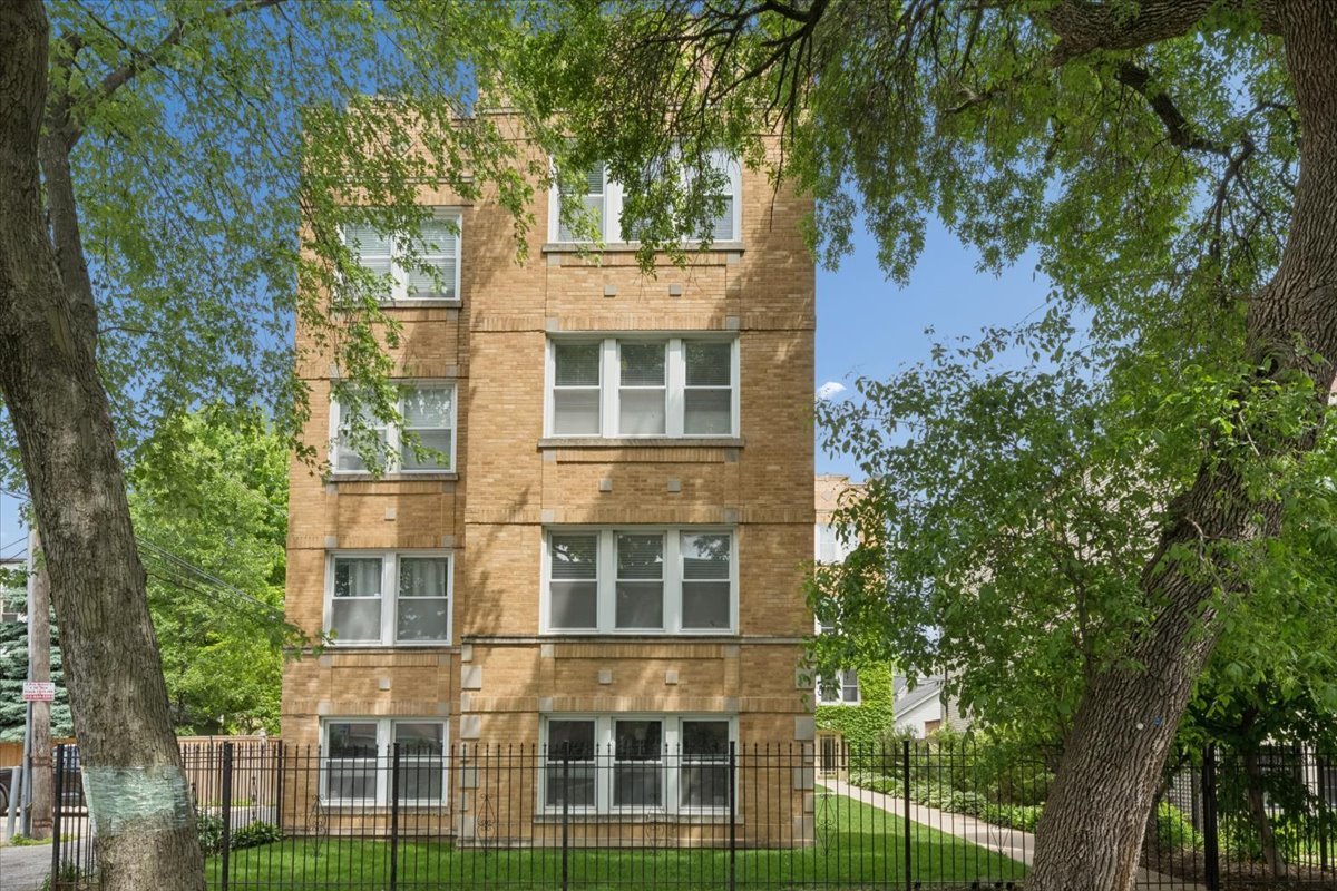 2531 North Talman Avenue Chicago IL 60647