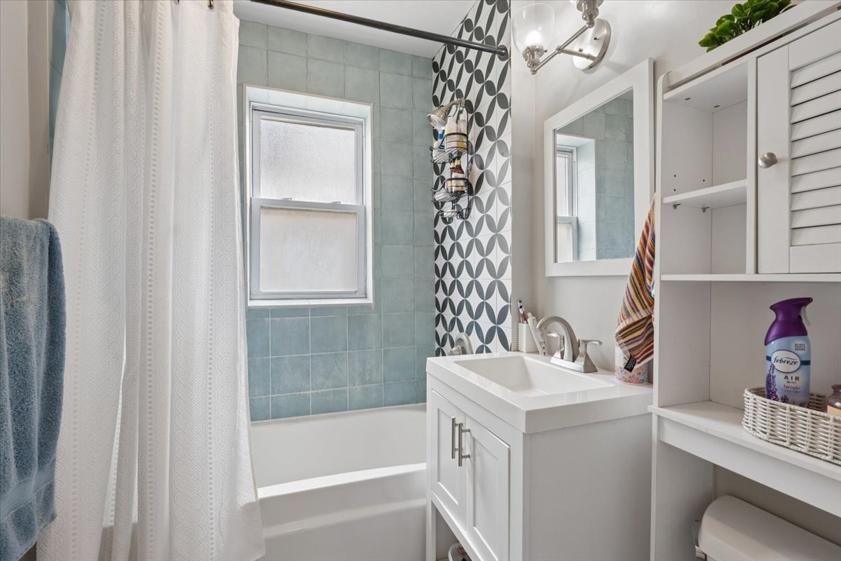2531 North Talman Avenue Chicago IL 60647