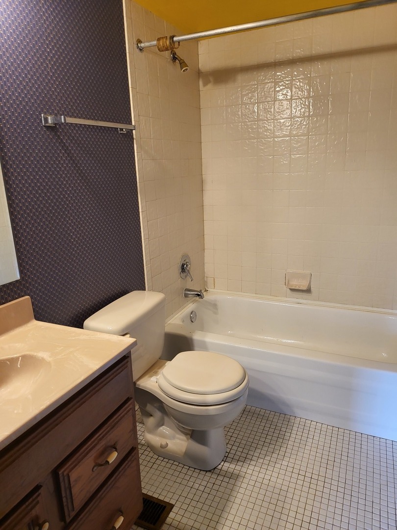 7548 Clarendon Hills Road Willowbrook IL 60527