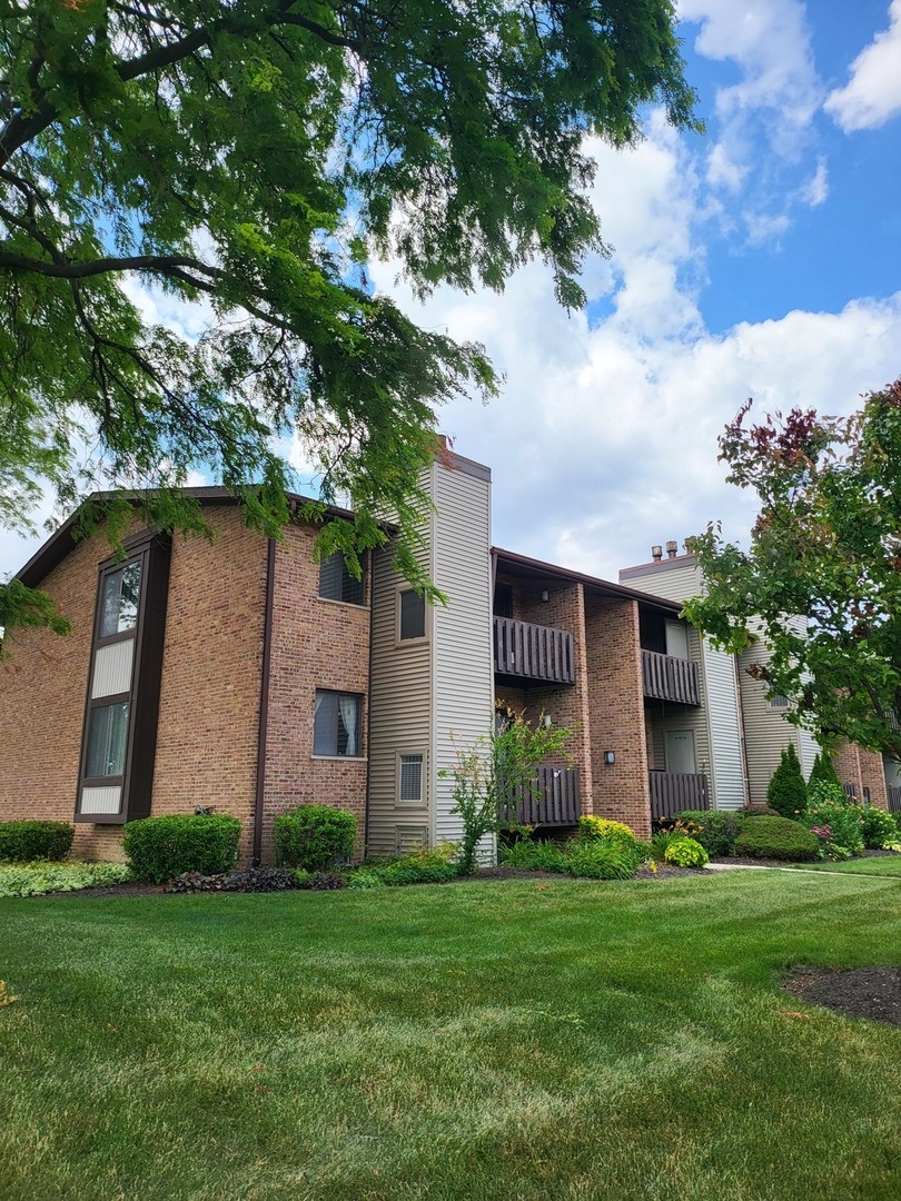 7548 Clarendon Hills Road Willowbrook IL 60527