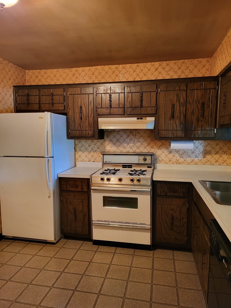 7548 Clarendon Hills Road Willowbrook IL 60527